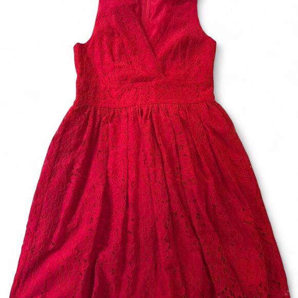 Lulus red lace medium - Picture 1 of 3